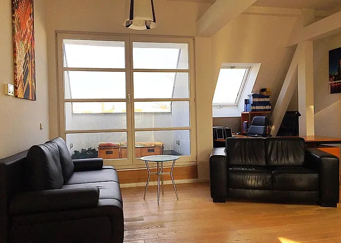 über Den Dächern Von *