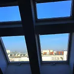 شقة Ueber Den Daechern Von *