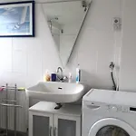 Ueber Den Daechern Von